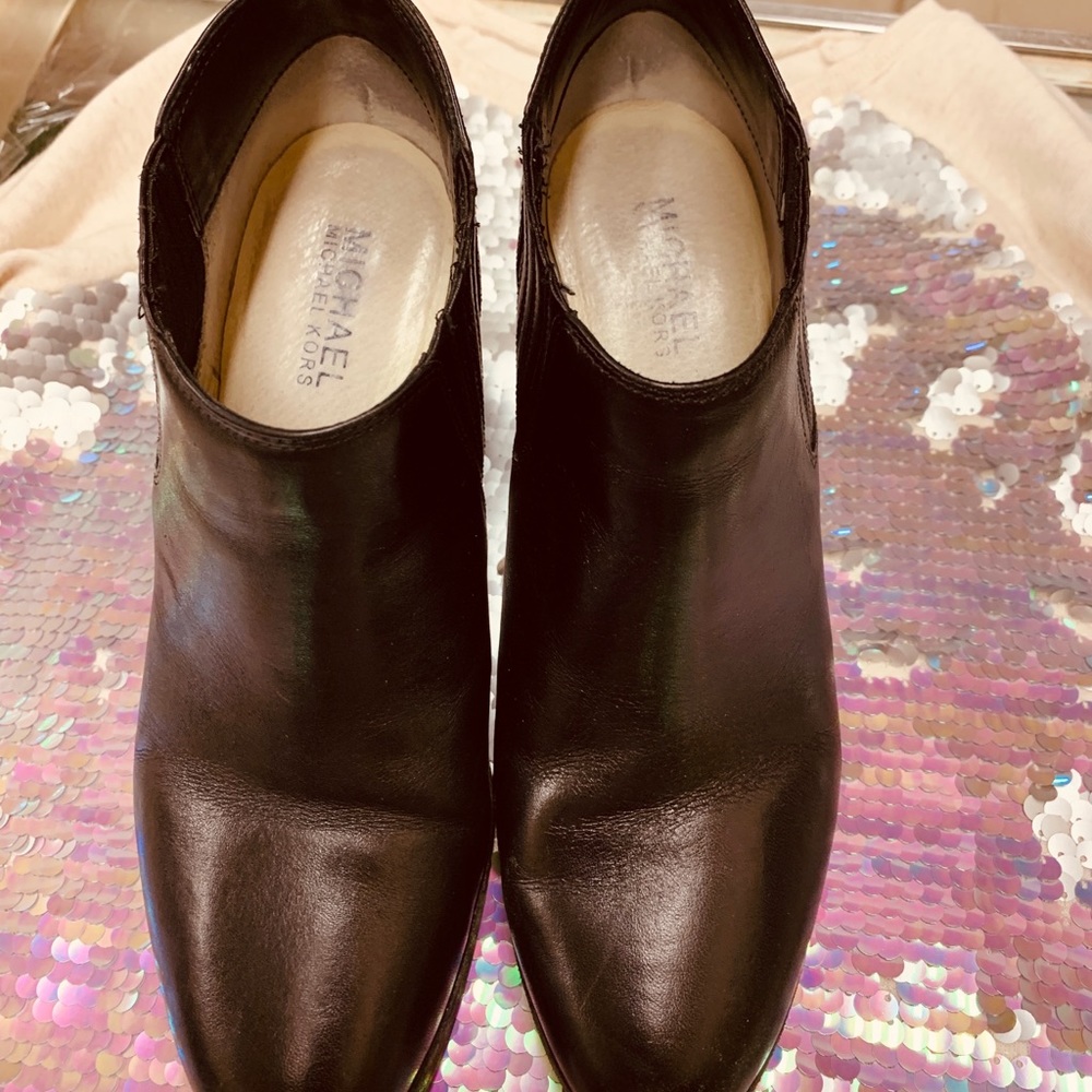 Mk booties great looking boos size 8.5 black